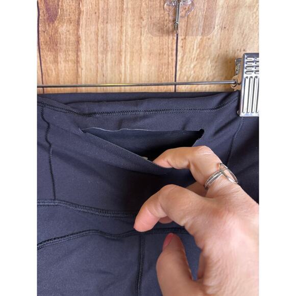 LuluLemon Black Capri Length Leggings Size 4 - Picture 3 of 7